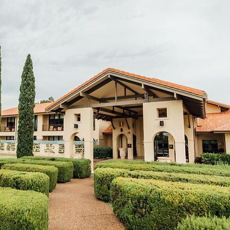 Chateau Elan At The Vintage Поколбин Экстерьер фото Clubhouse at the Royal Perth Golf Club