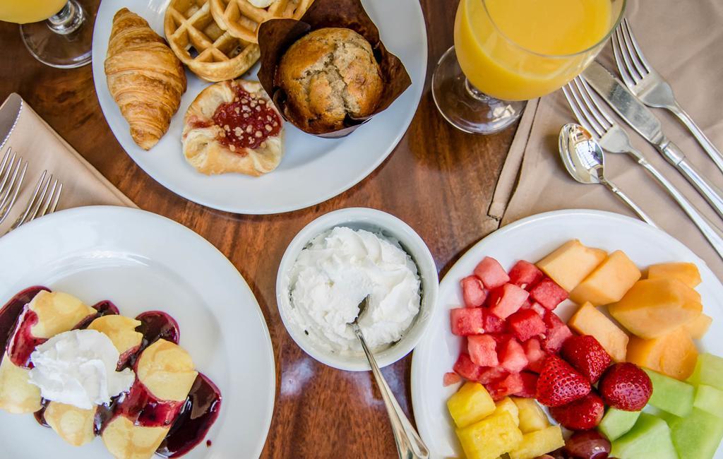 Chateau Elan At The Vintage Поколбин Экстерьер фото A continental breakfast