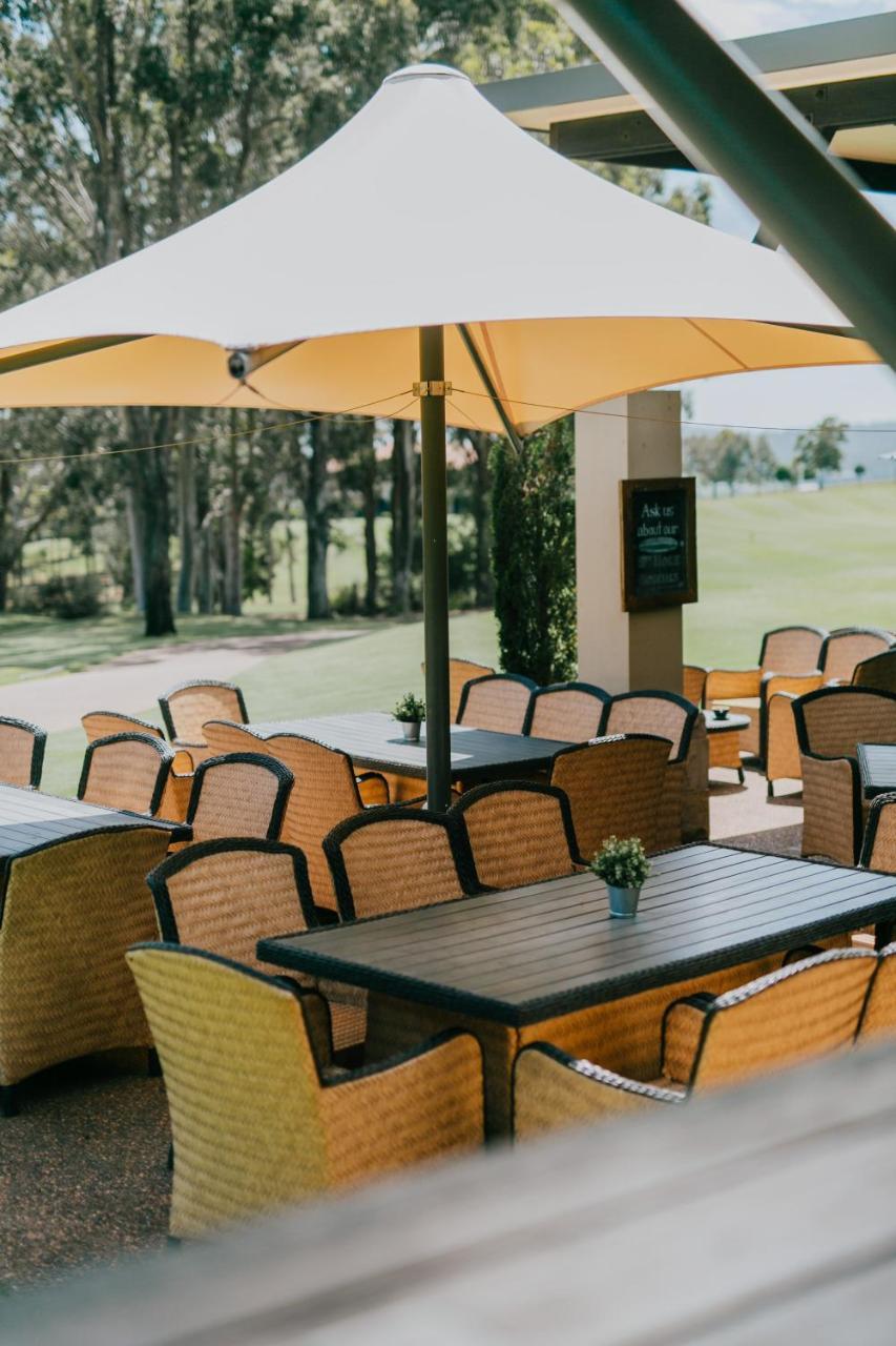 Chateau Elan At The Vintage Поколбин Экстерьер фото Clubhouse at the 2019 Women's Open
